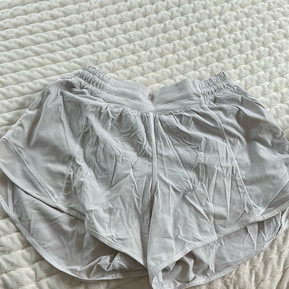white lululemon shorts 4”